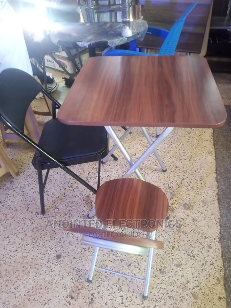 Foldable Reading Table
