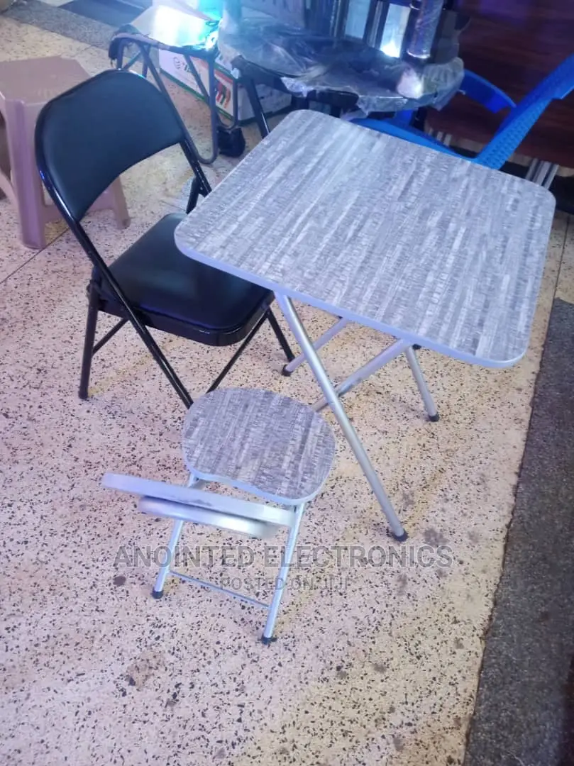 Foldable Reading Table