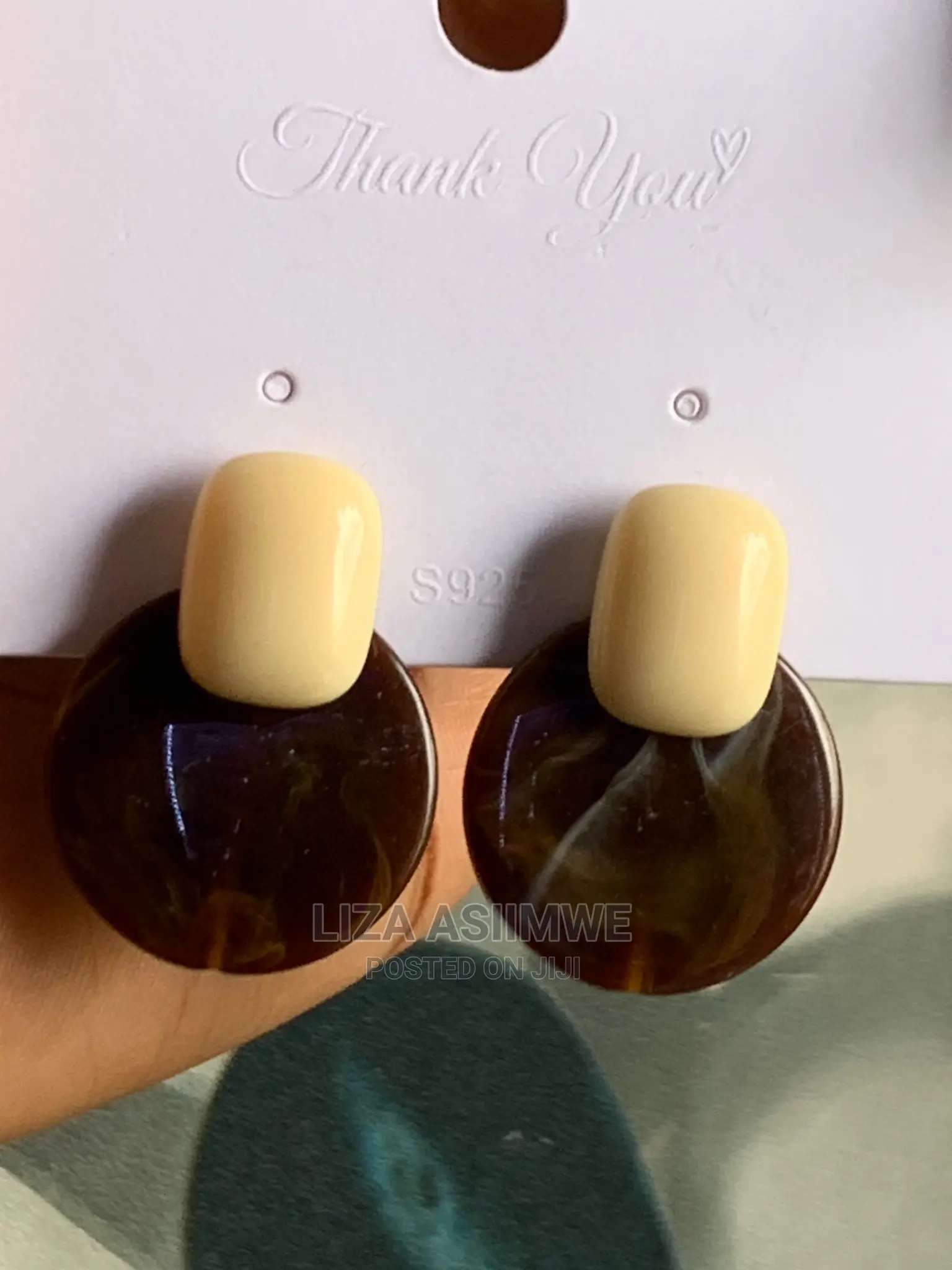 Simple and Classy Lady’S Ear Pins Available
