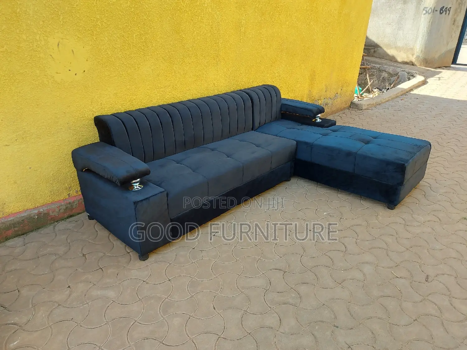 Amazing and Spacious L-Sofa Set
