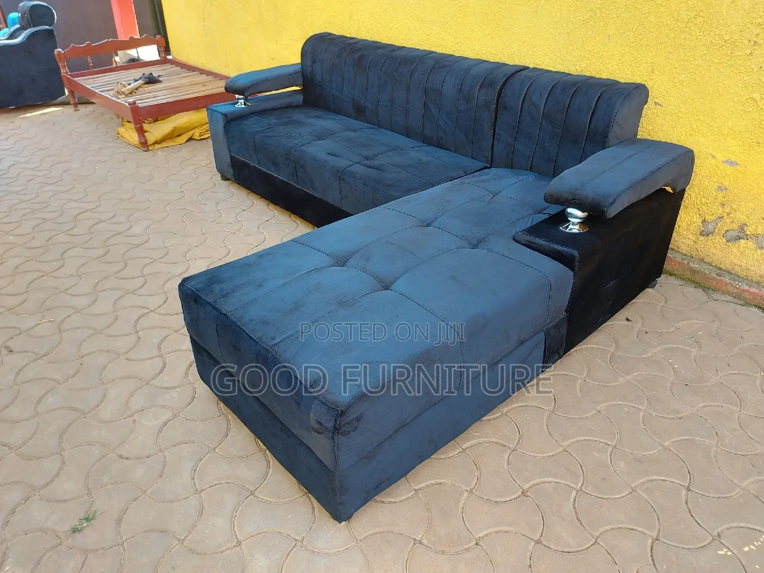 Amazing and Spacious L-Sofa Set