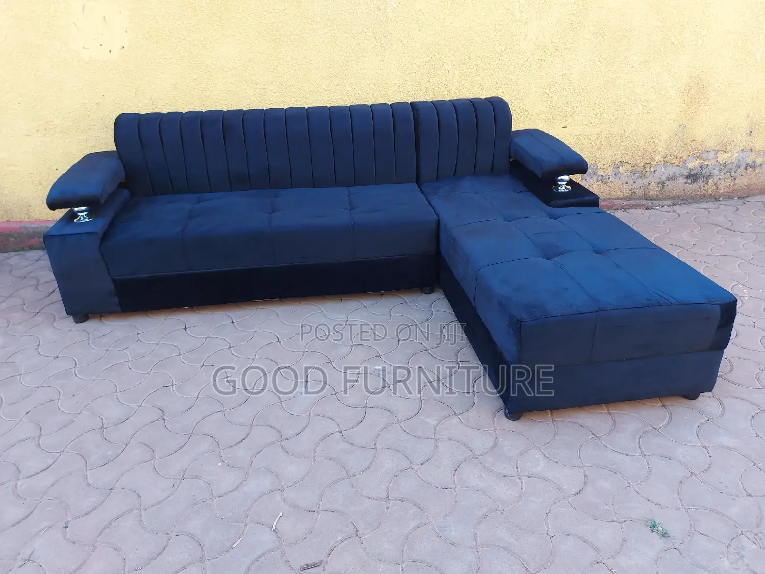 Amazing and Spacious L-Sofa Set