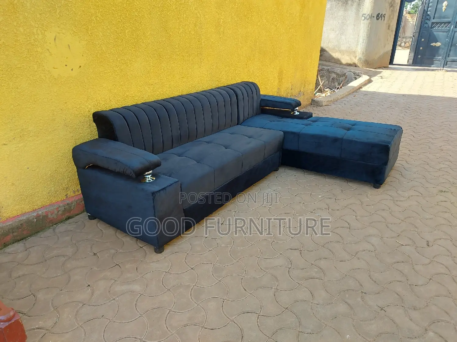 Amazing and Spacious L-Sofa Set