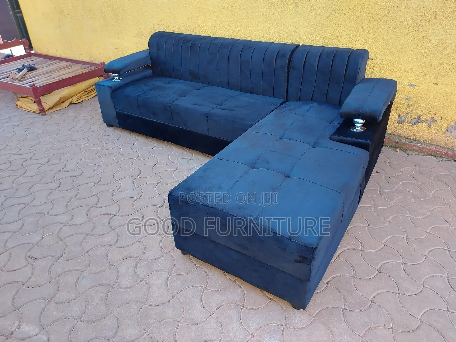 Amazing and Spacious L-Sofa Set