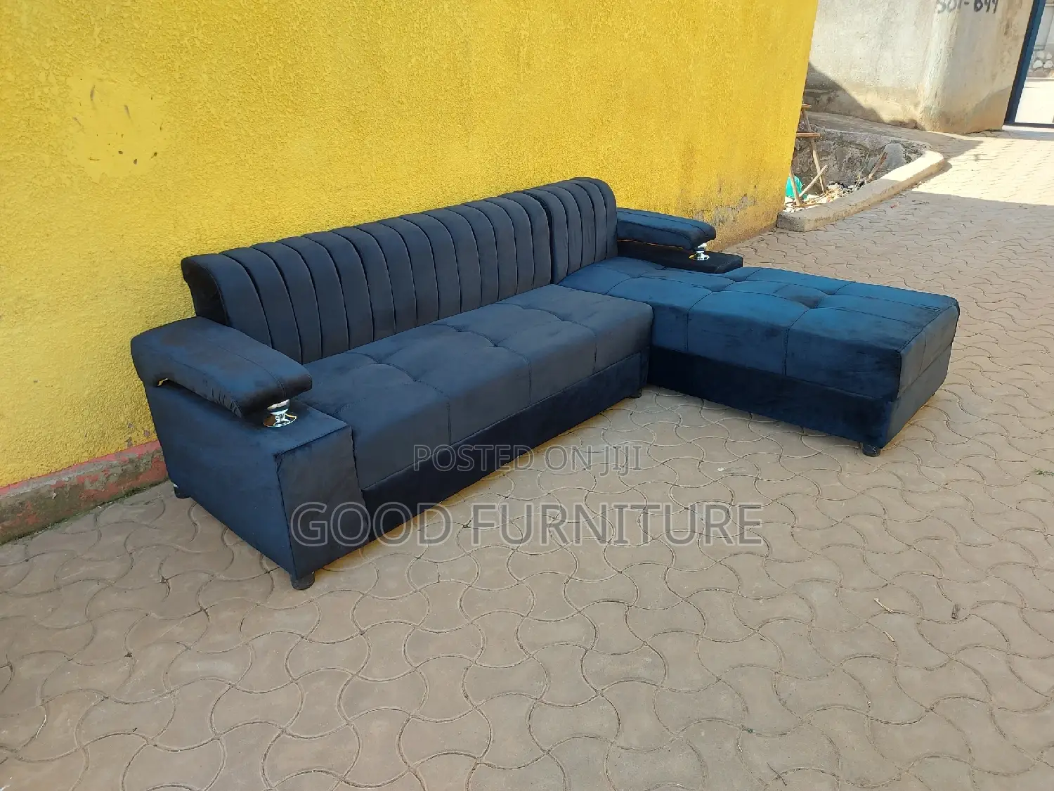 Amazing and Spacious L-Sofa Set