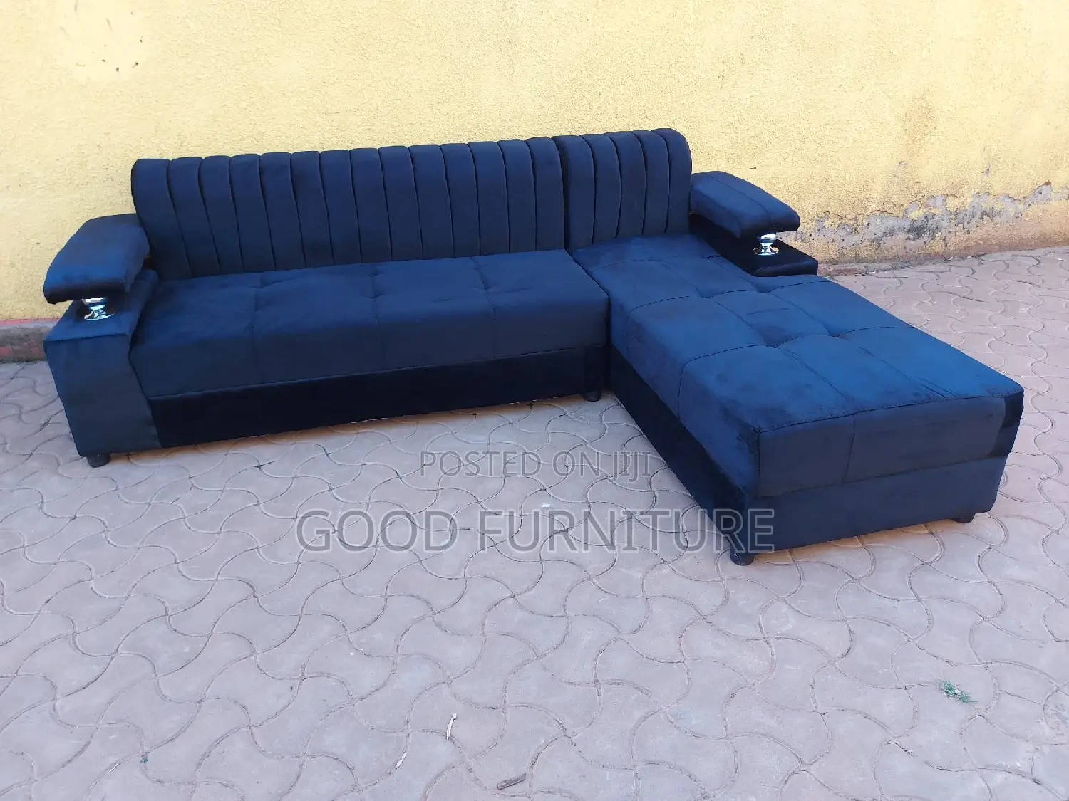 Amazing and Spacious L-Sofa Set