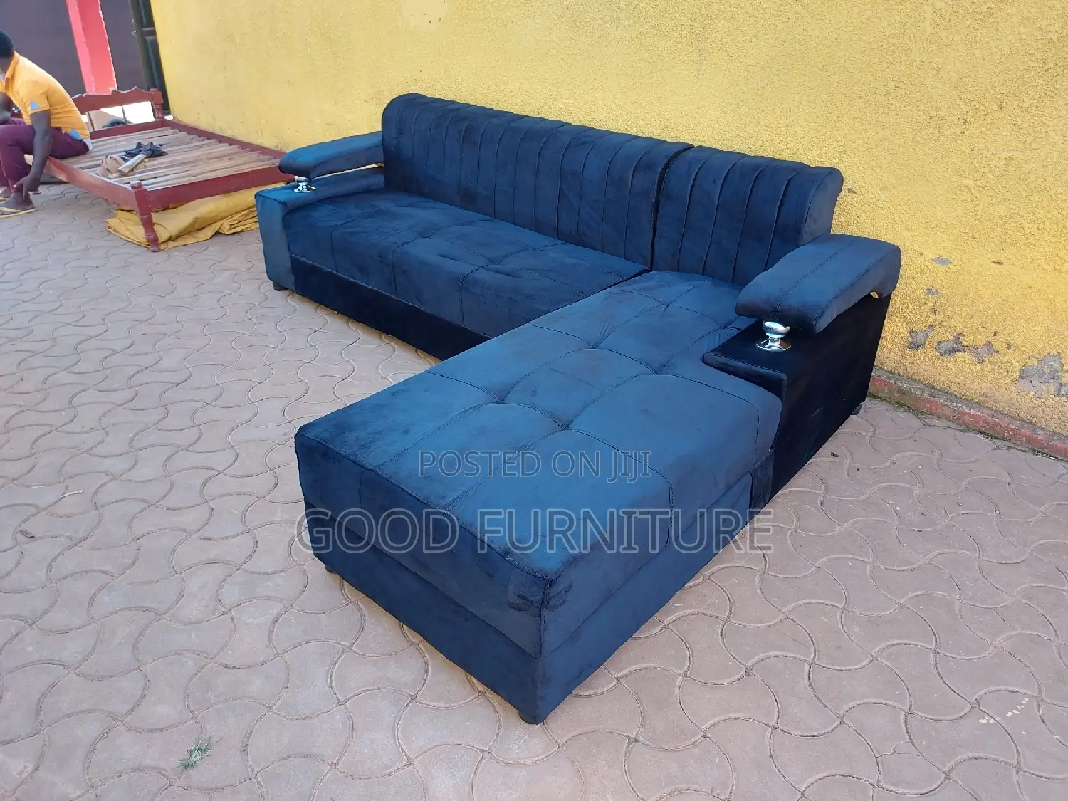 Amazing and Spacious L-Sofa Set