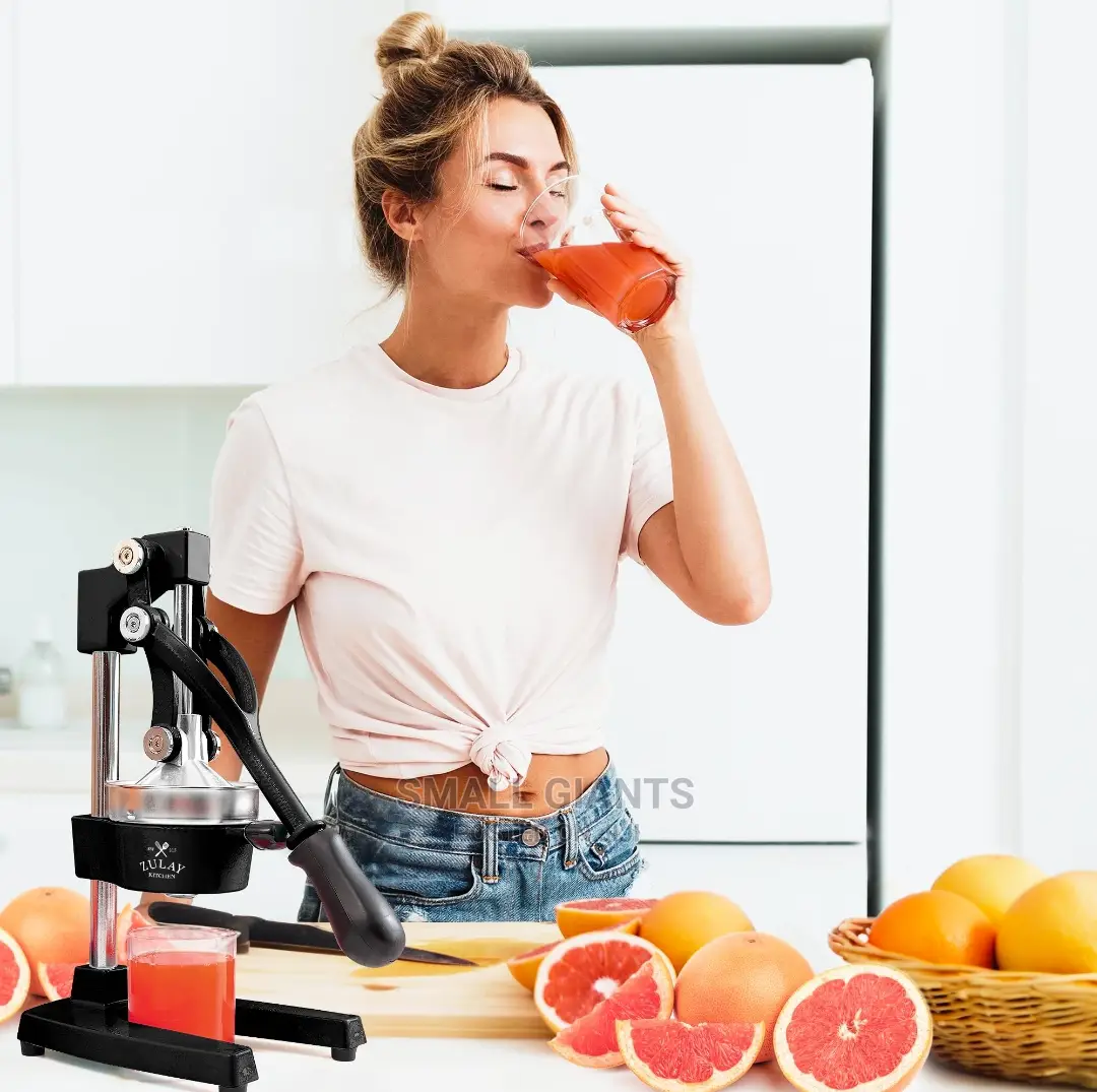 Zulay Kitchen Cast-Iron Orange Juice Squeezer