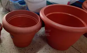 Round Plastic Flower Pots