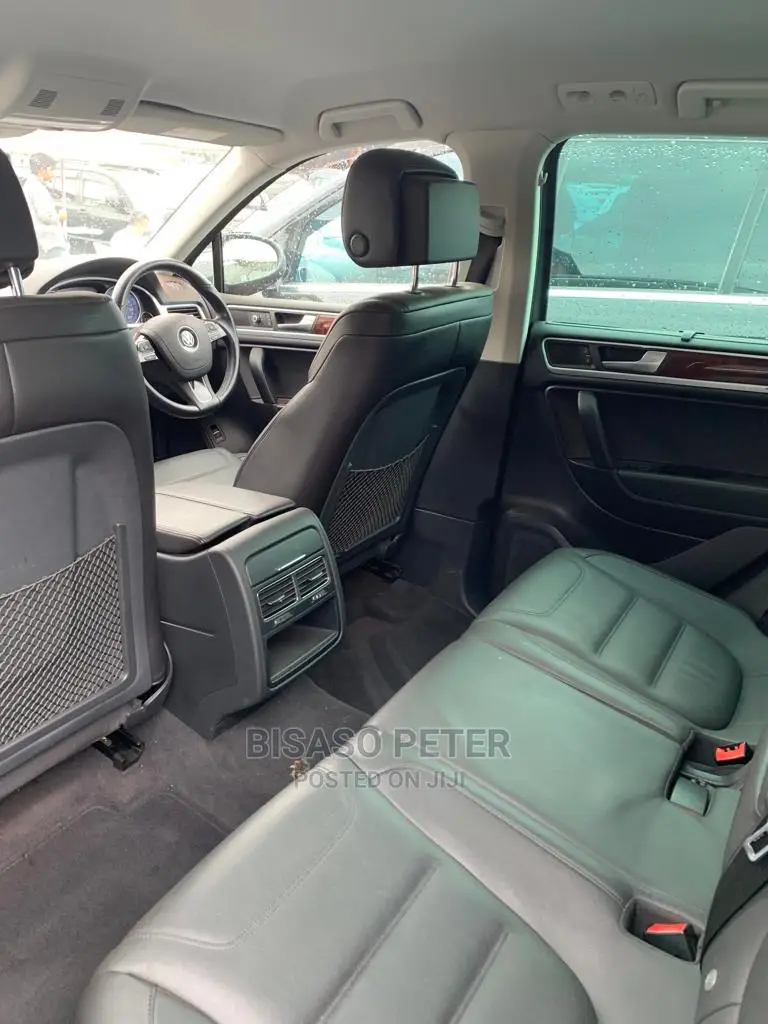 Volkswagen Touareg VR6 Sport 2012 Blue