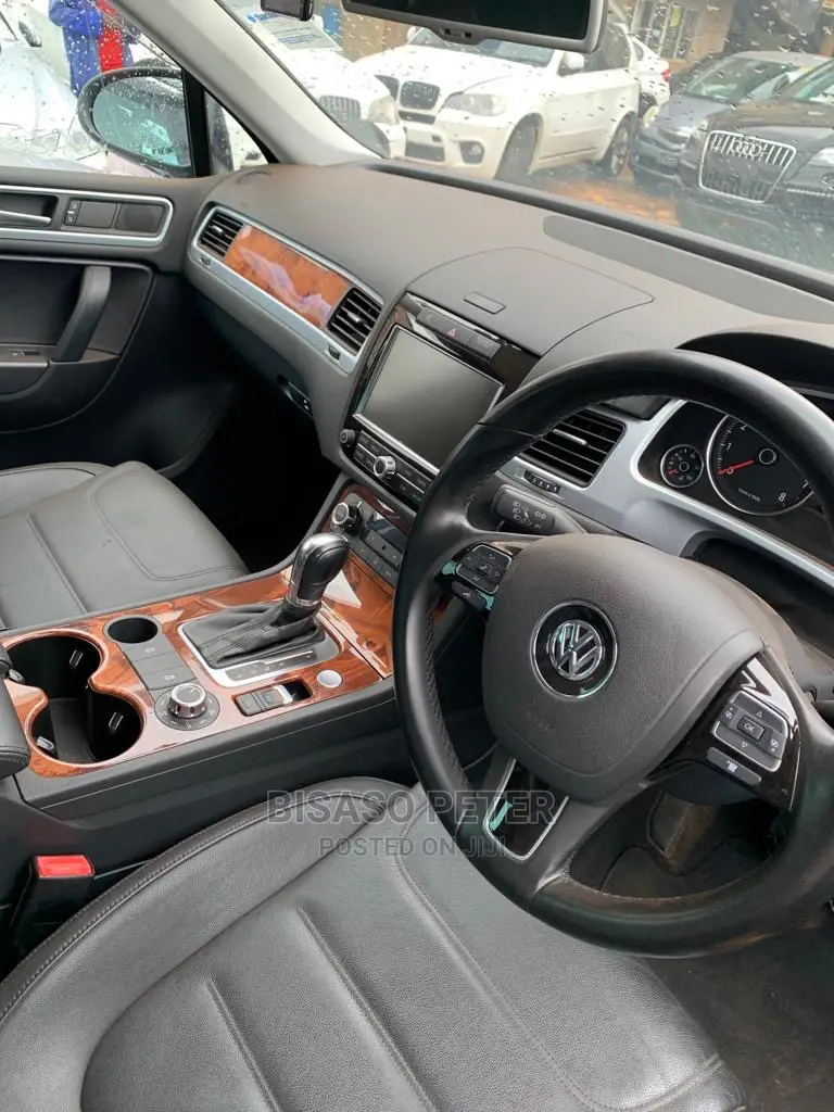 Volkswagen Touareg VR6 Sport 2012 Blue