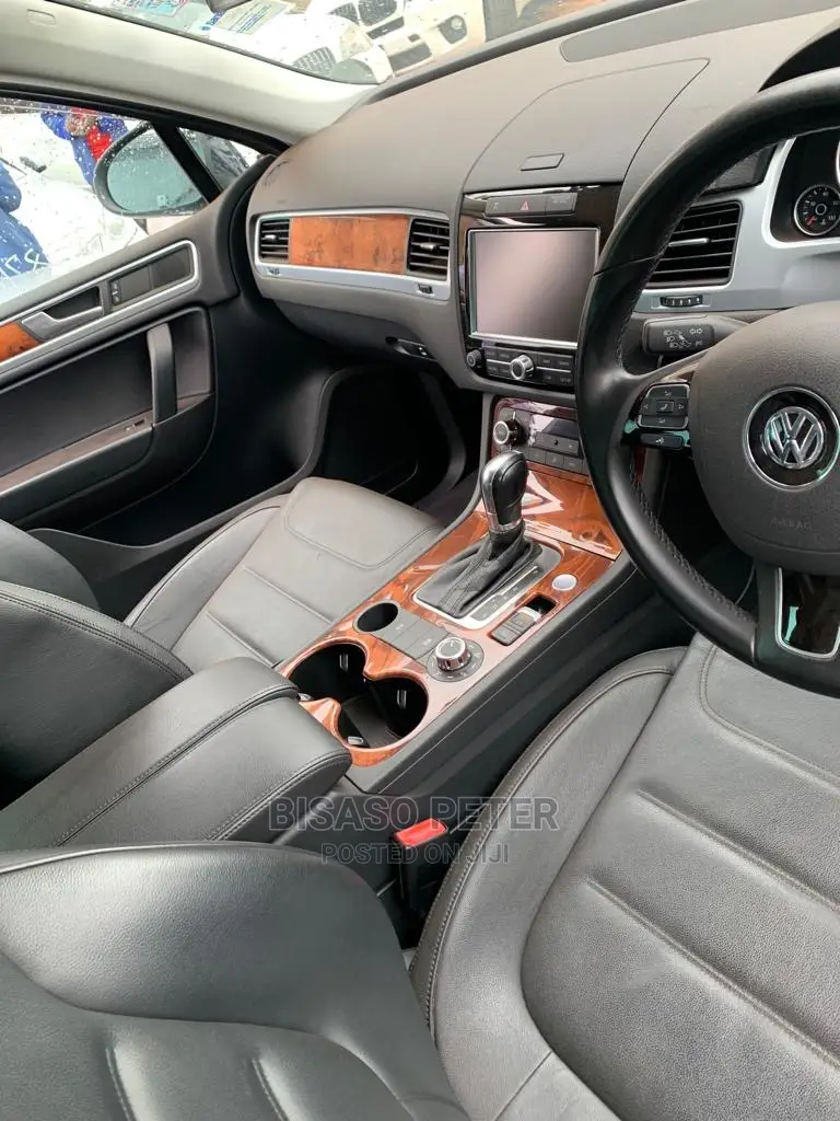 Volkswagen Touareg VR6 Sport 2012 Blue