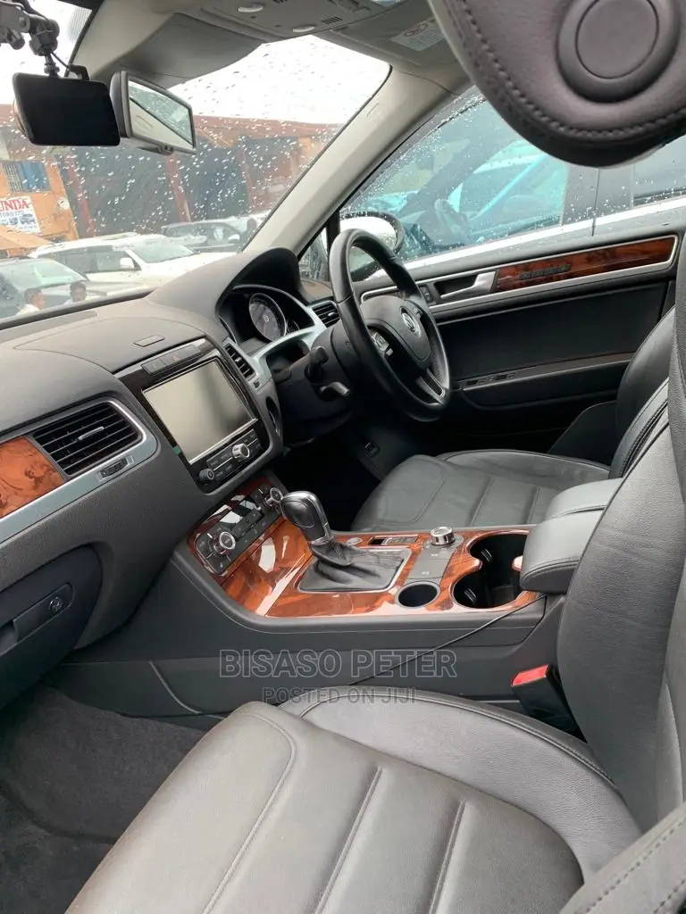 Volkswagen Touareg VR6 Sport 2012 Blue