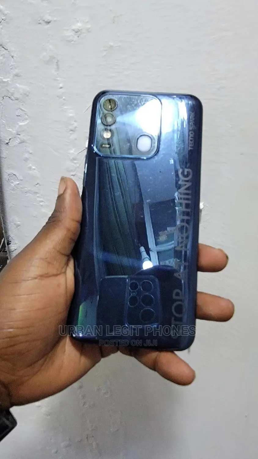 Tecno Spark 8 64 GB Blue