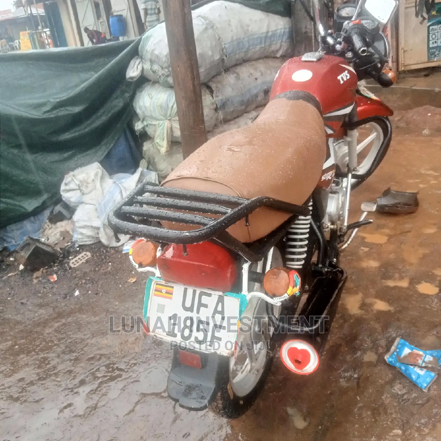 TVS HLX 125 2021 Red