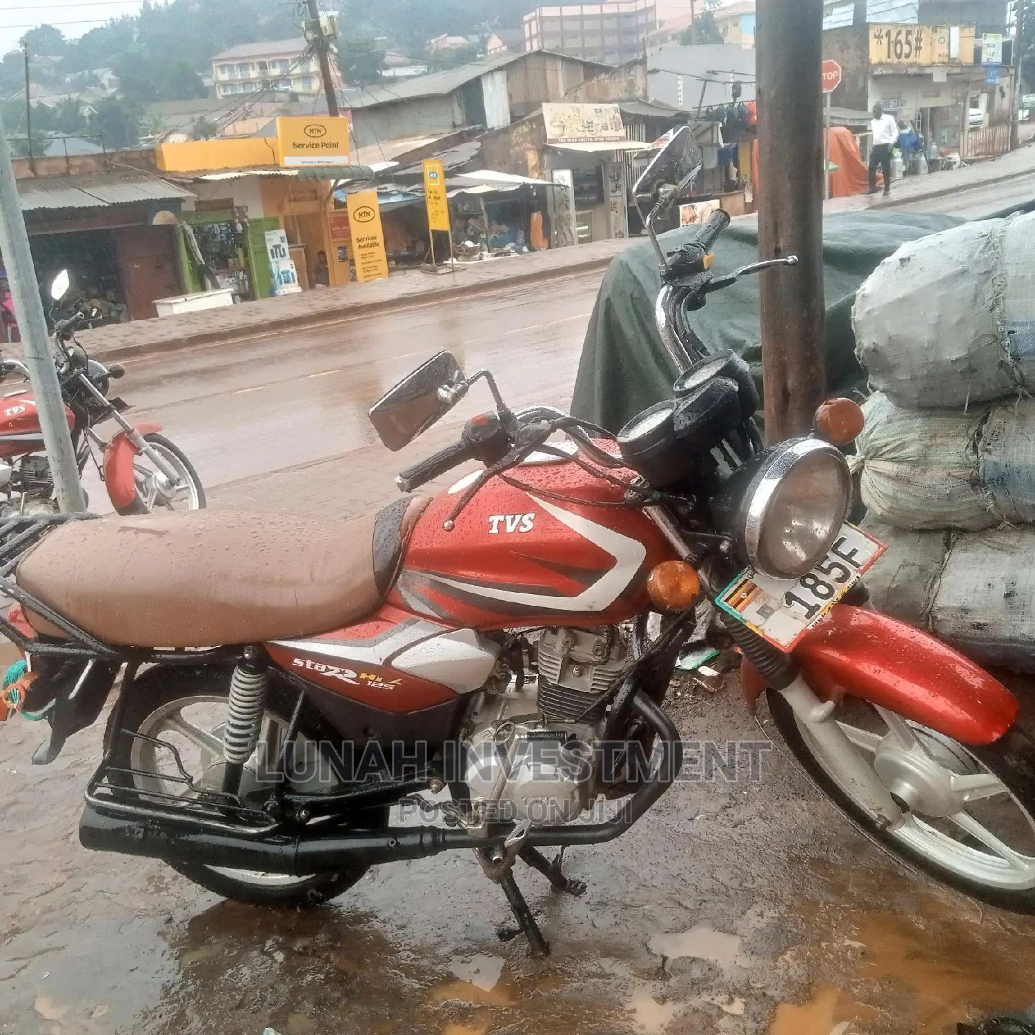TVS HLX 125 2021 Red