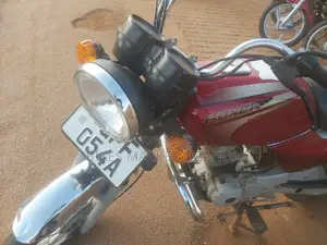 Bajaj Boxer 2021 Red