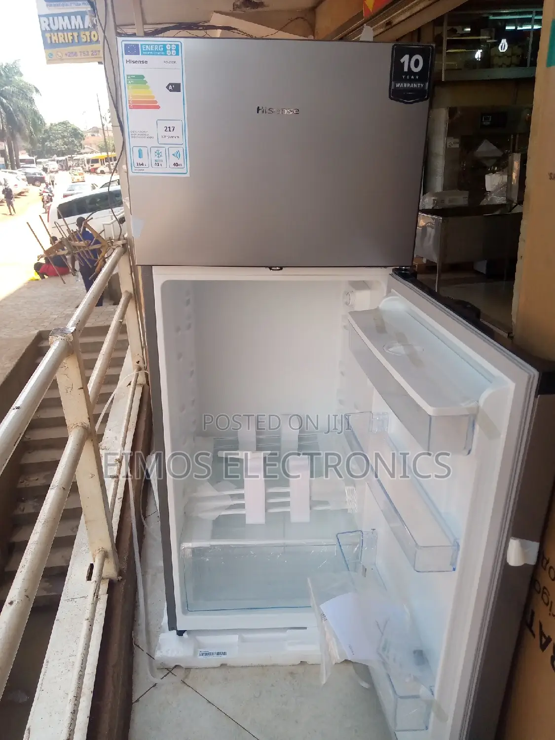 270 Litres Hisense Fridge (Double Door)