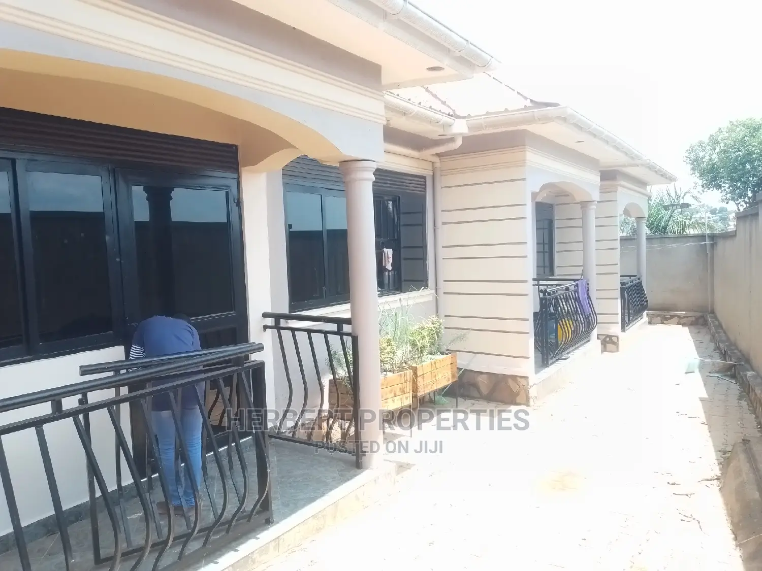 1bdrm House in Double, Division A for rent