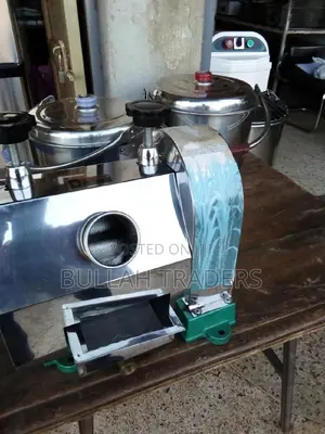 Manual Sugarcane Juice Extractor Machine