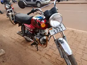 Bajaj RE 2020 Red