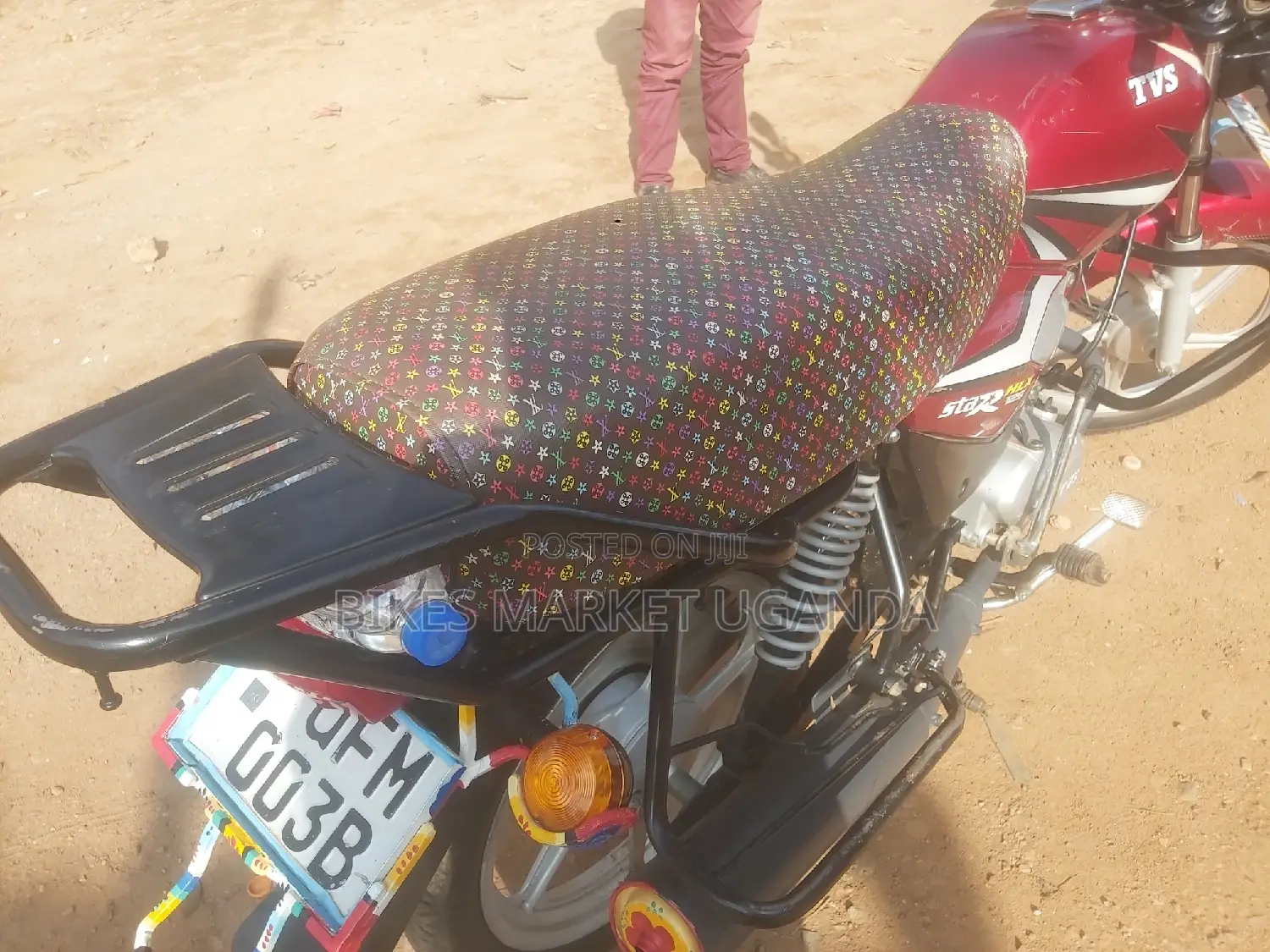 TVS HLX 125 2022 Red