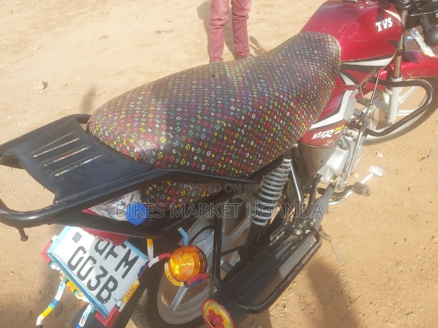 TVS HLX 125 2022 Red