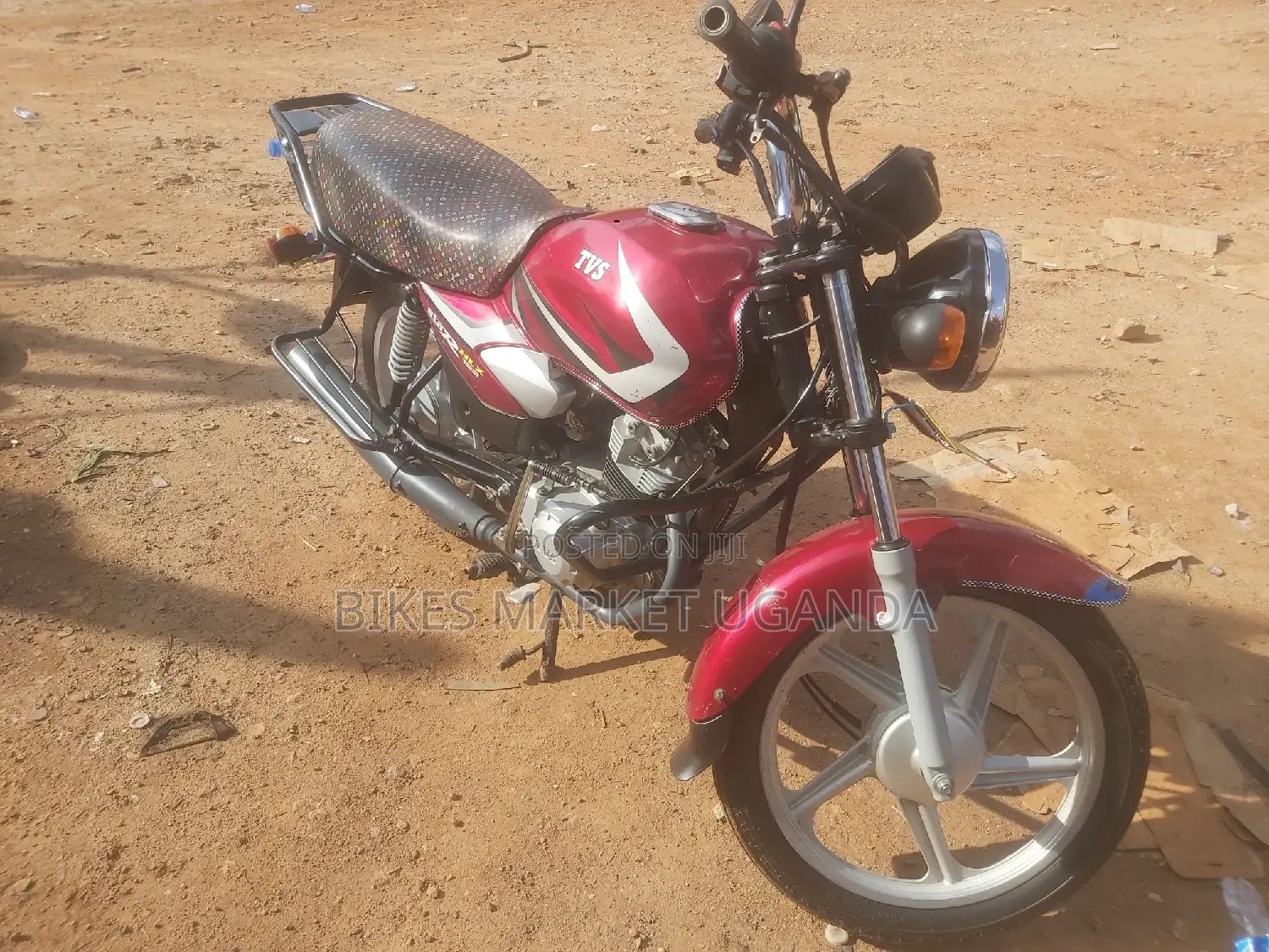 TVS HLX 125 2022 Red