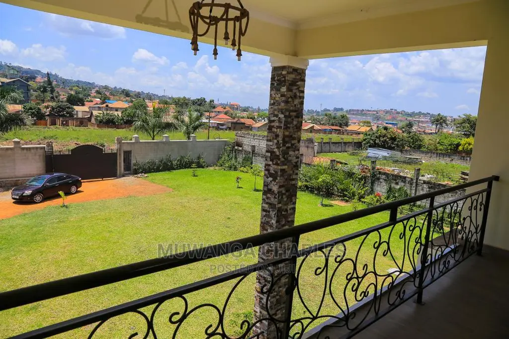 6bdrm Duplex in Fs Properties Ltd, Central Division for sale