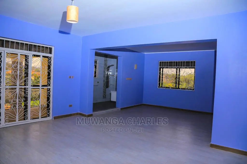 6bdrm Duplex in Fs Properties Ltd, Central Division for sale