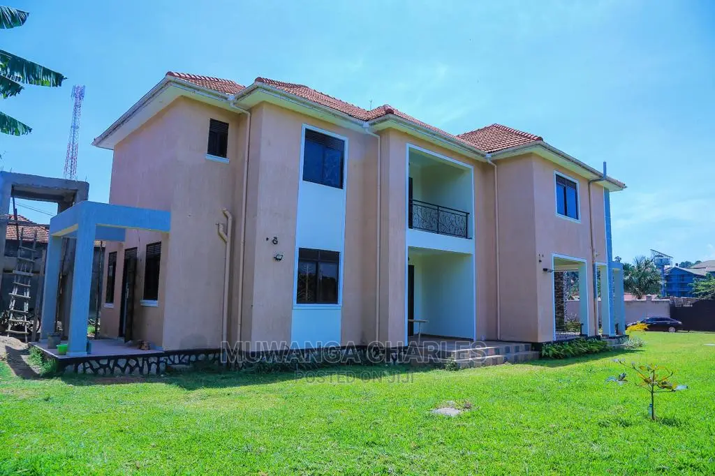 6bdrm Duplex in Fs Properties Ltd, Central Division for sale