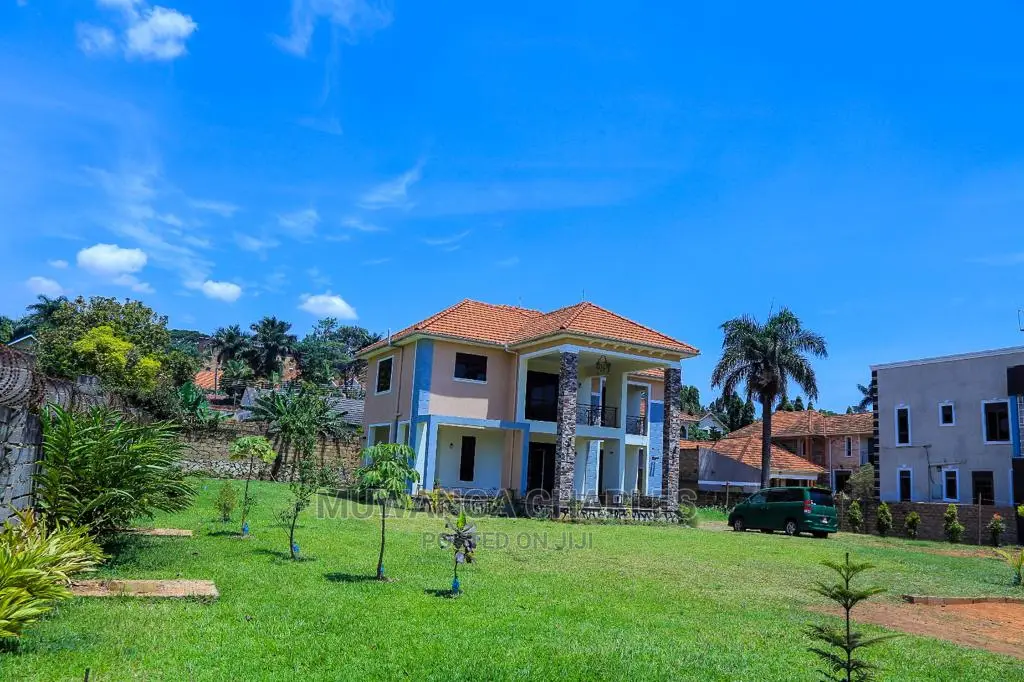 6bdrm Duplex in Fs Properties Ltd, Central Division for sale