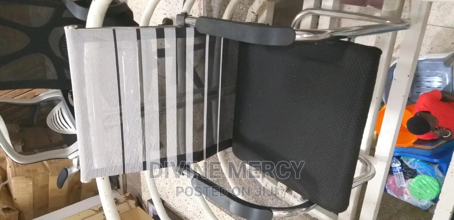 Vip Armed Office Chair