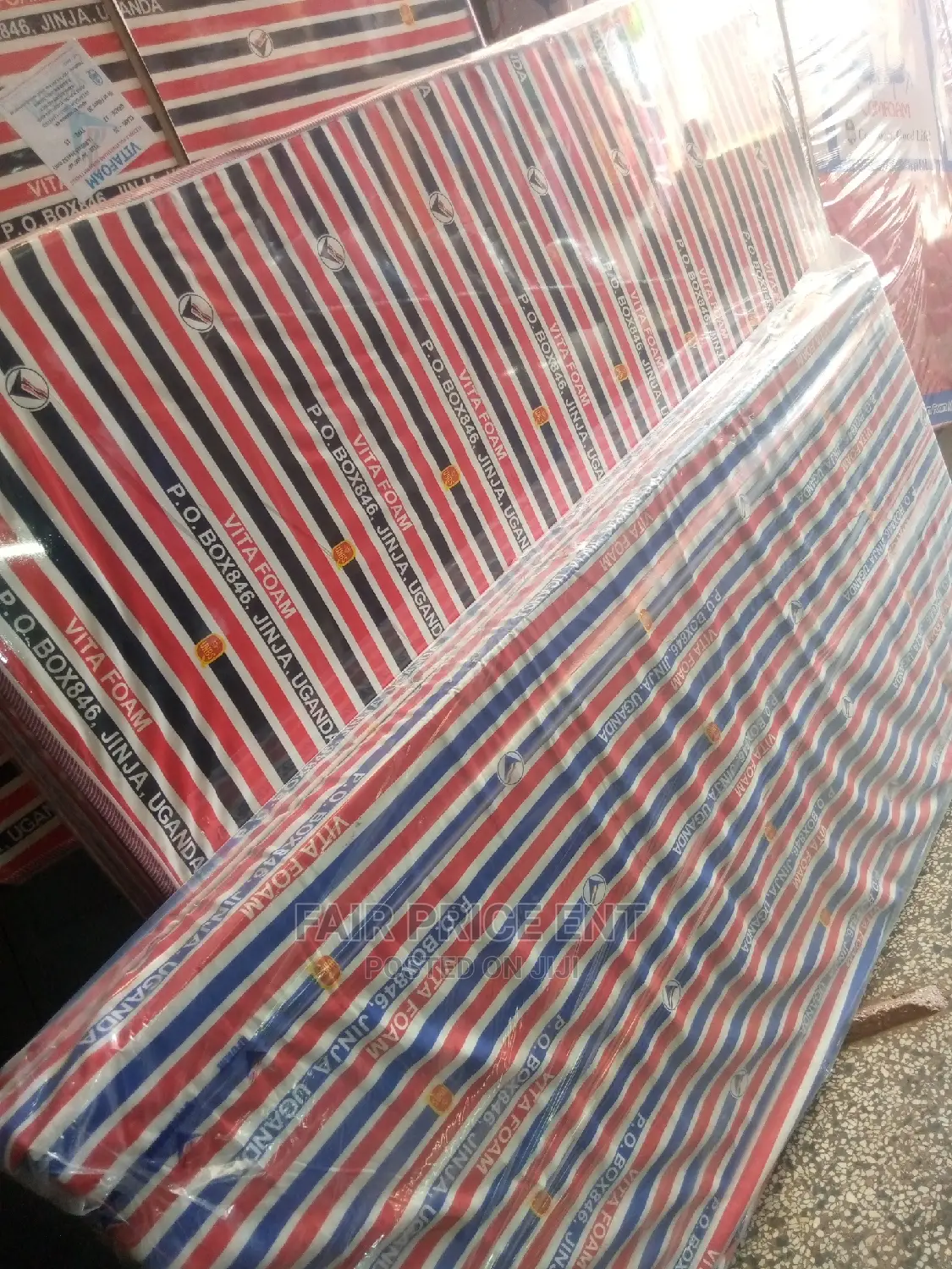 Vitafoam Mattress Sealed.5x6x6inches.( Red)