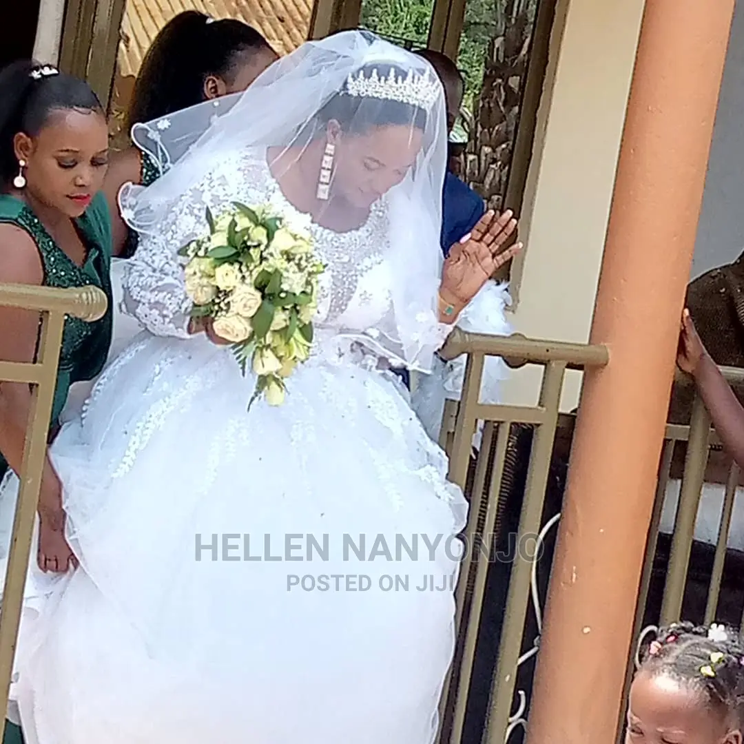 Maids Dresses, Wedding Gown Available for Hiring