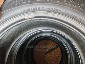 Harrier Vanguard and Others Cars Used Tyre