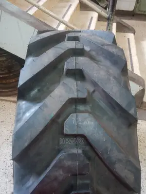 15.5/80r24 Bkt Brand Nylon For Tractor.