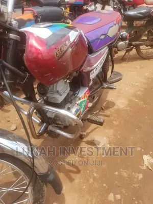 Bajaj Boxer 100 2021 Red