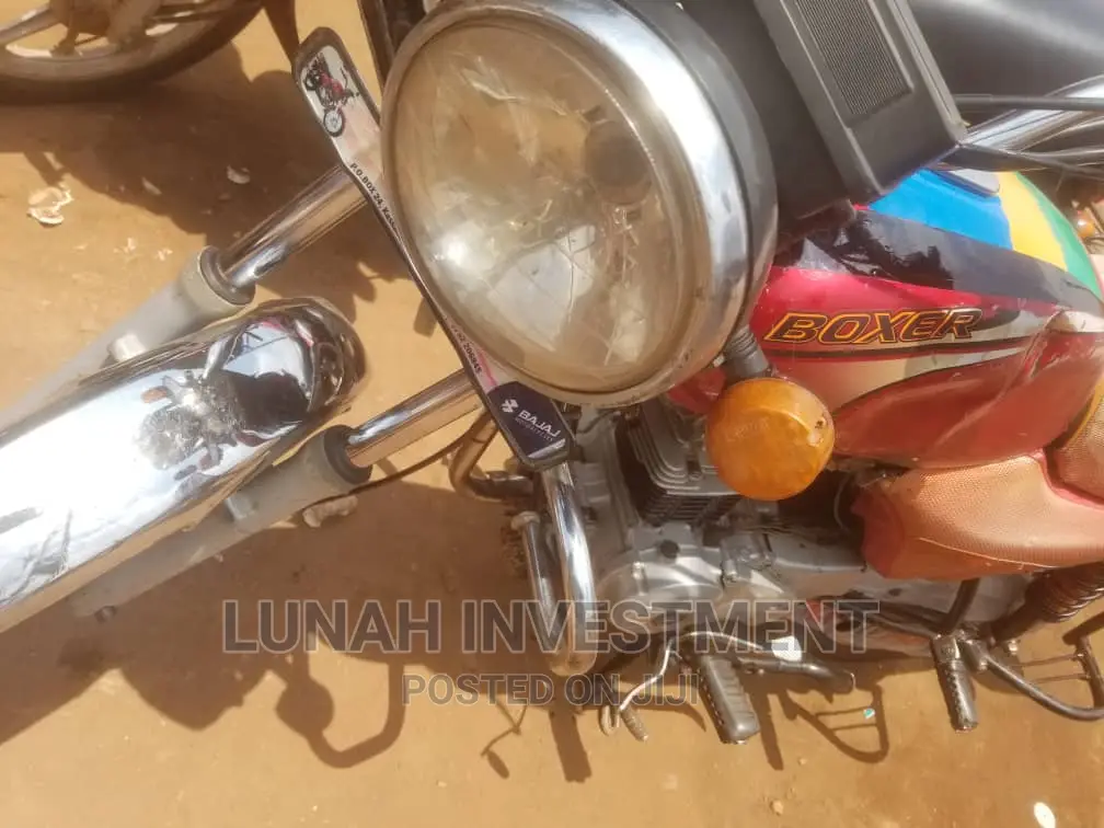 Bajaj Boxer 100 2021 Red