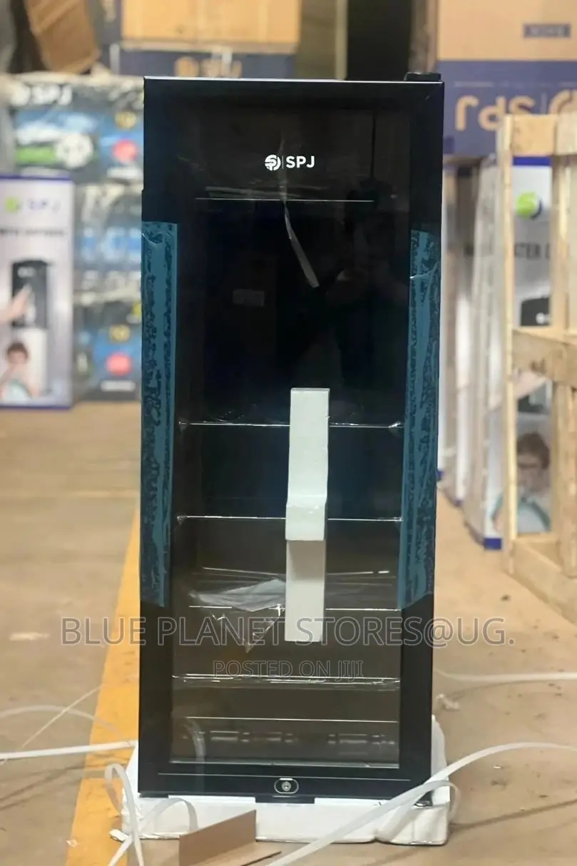 SPJ 130litre Showcase/Display Refrigerators/Chillers \\ Sccblu-130c020