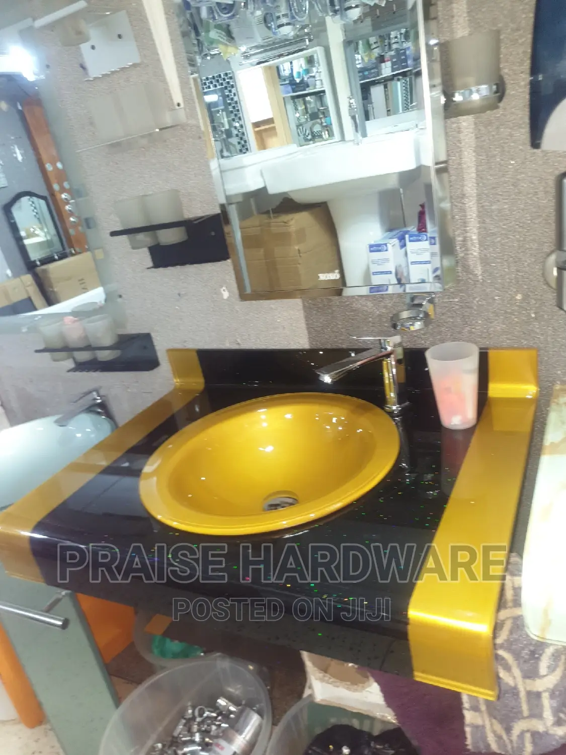Mabble Glass Dinning Handwash Basin