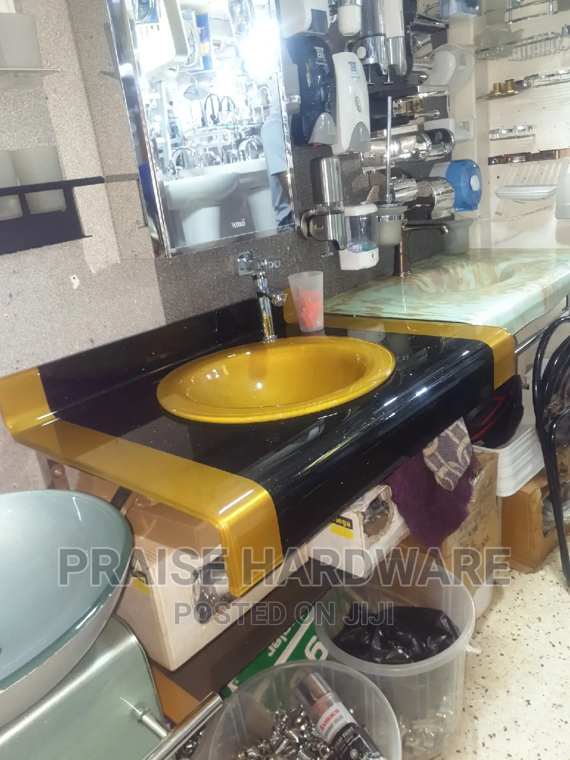 Mabble Glass Dinning Handwash Basin