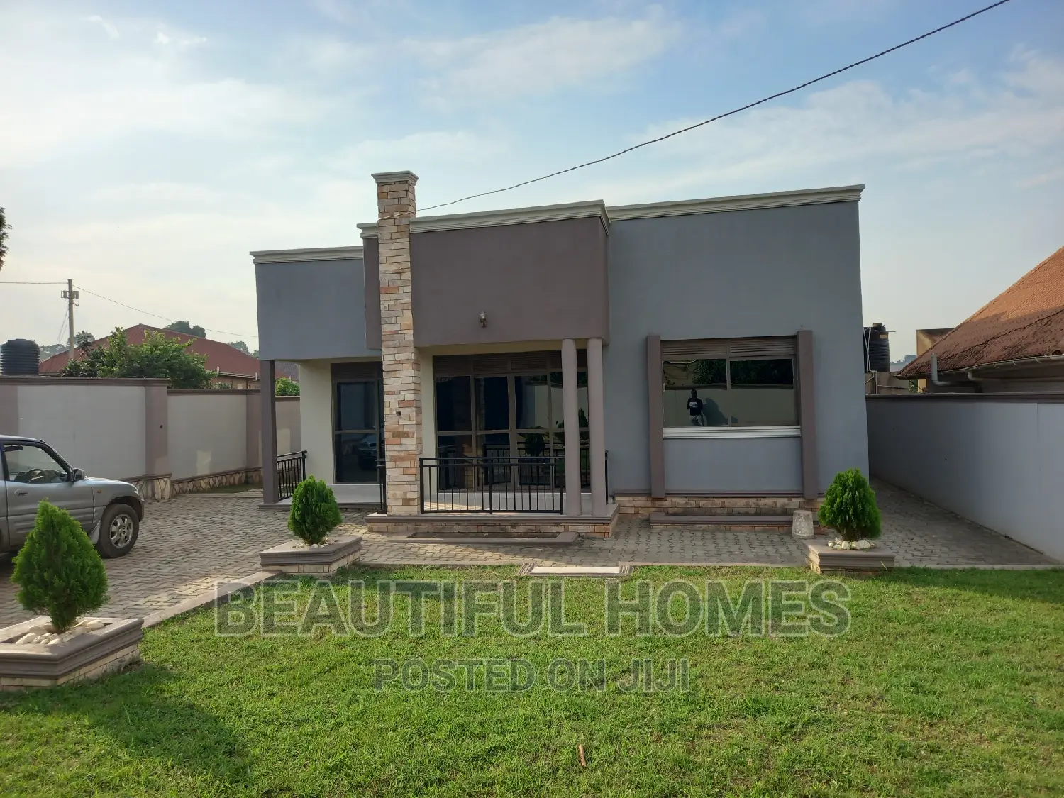 Furnished 4bdrm Bungalow in Kira for sale