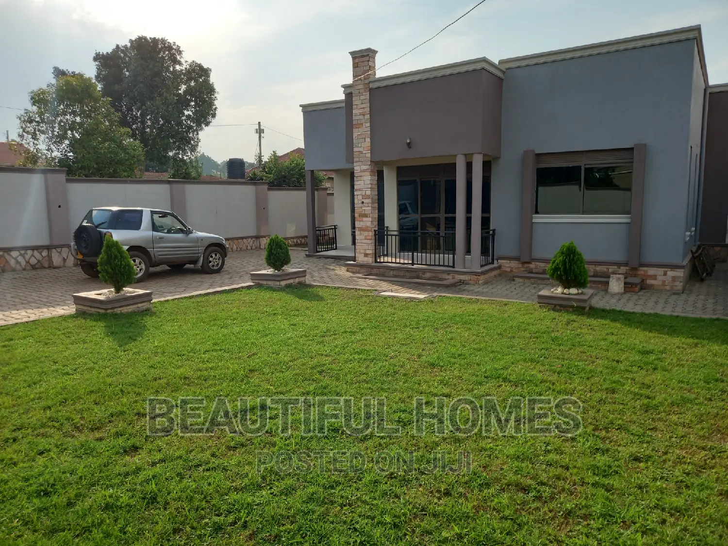 Furnished 4bdrm Bungalow in Kira for sale