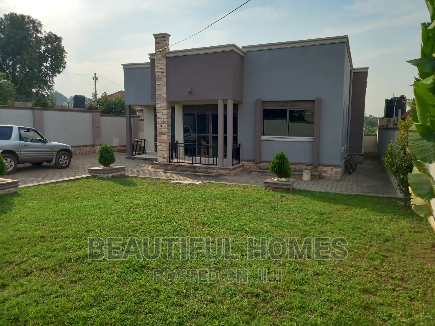 Furnished 4bdrm Bungalow in Kira for sale