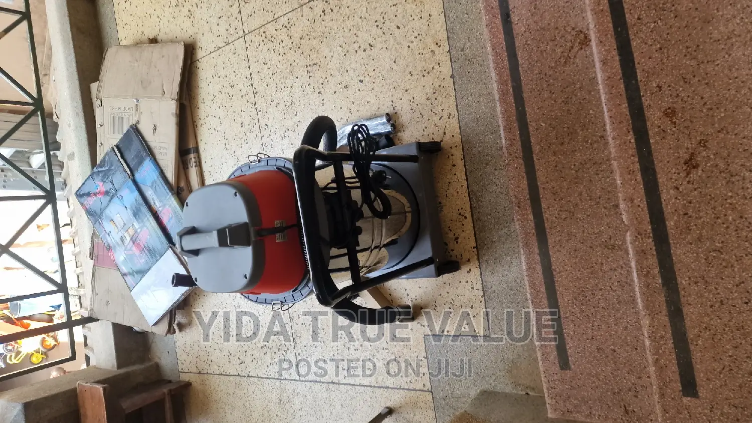 Vaccum Cleaner 60litres Italy  Brand
