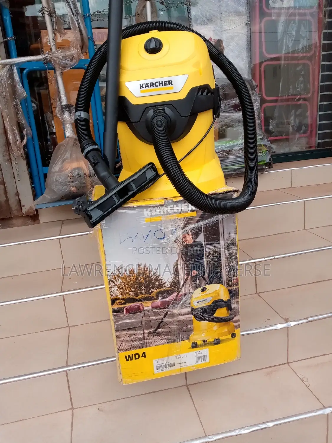 Karcher Vacuum Cleaner WD4 20L