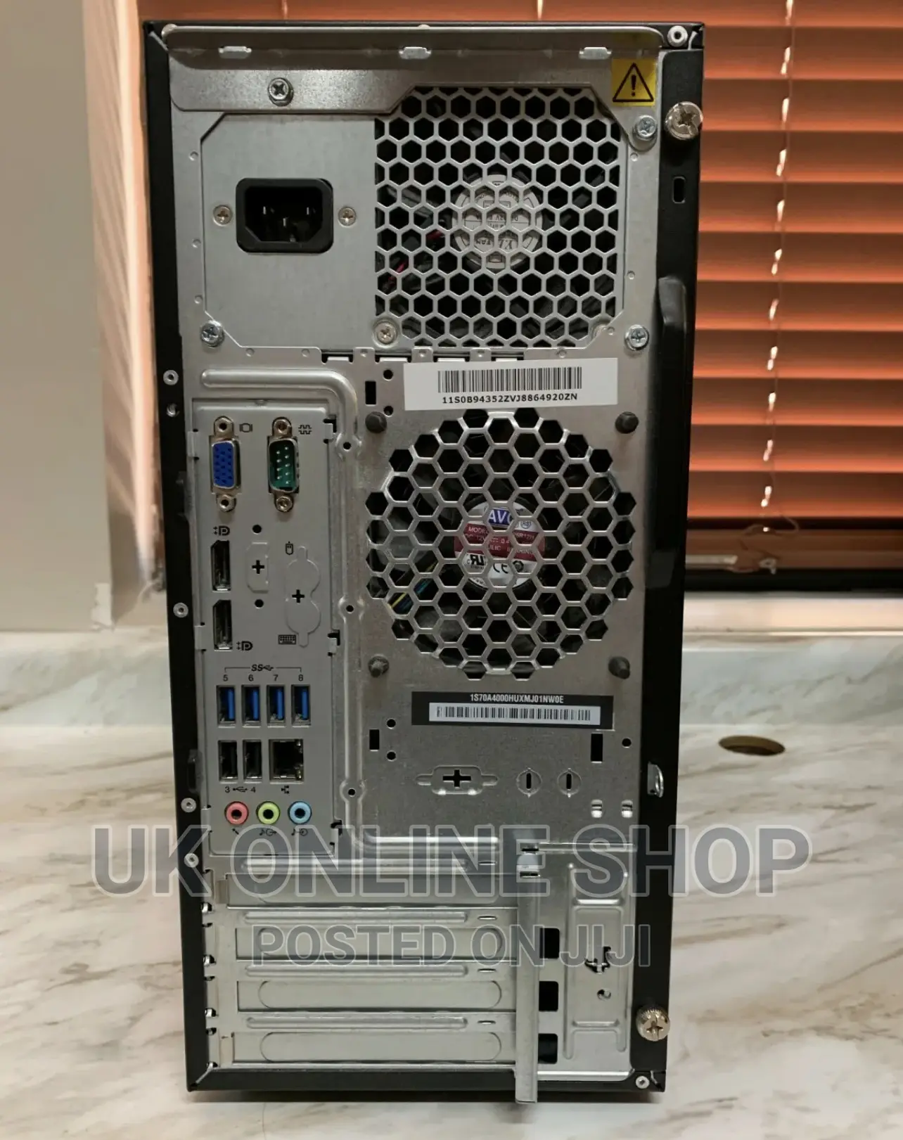 Server Lenovo ThinkSystem ST550 4GB Intel Xeon HDD 500GB