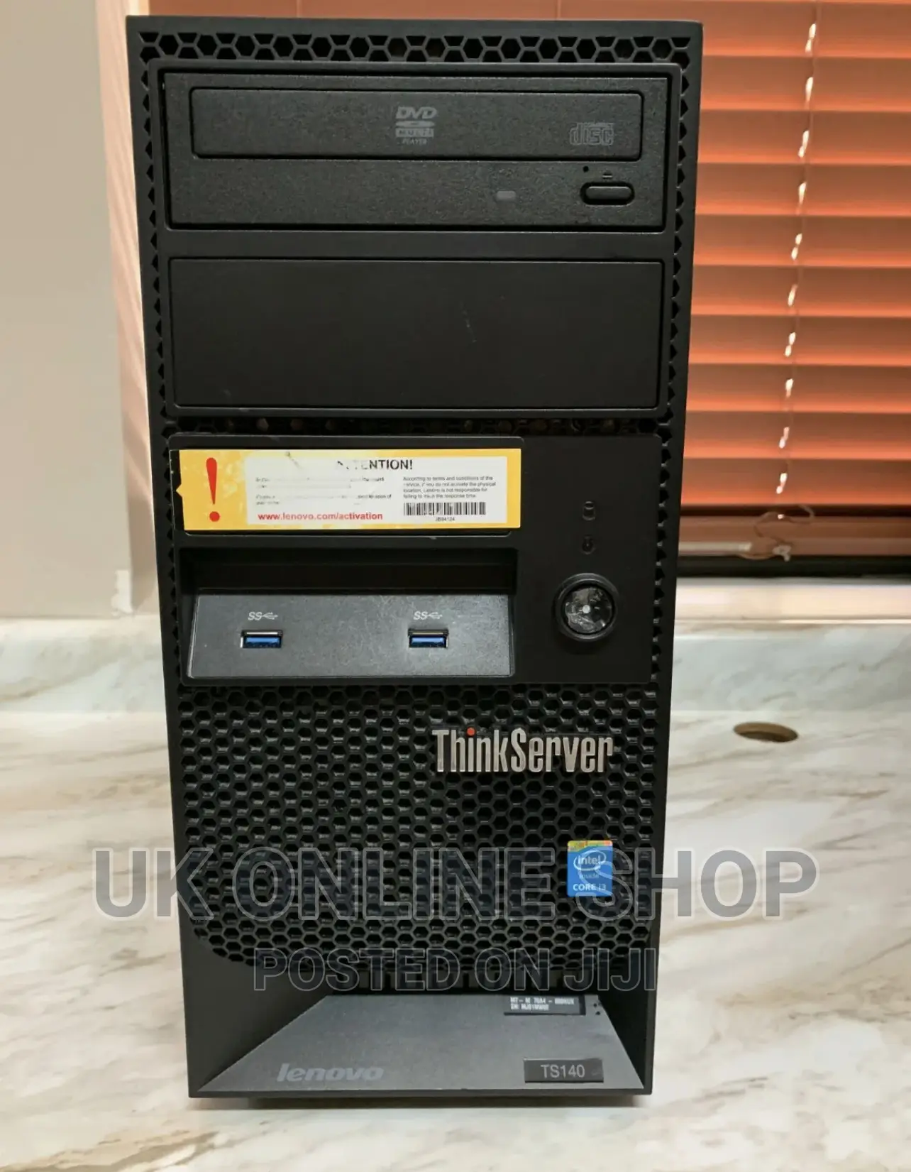 Server Lenovo ThinkSystem ST550 4GB Intel Xeon HDD 500GB