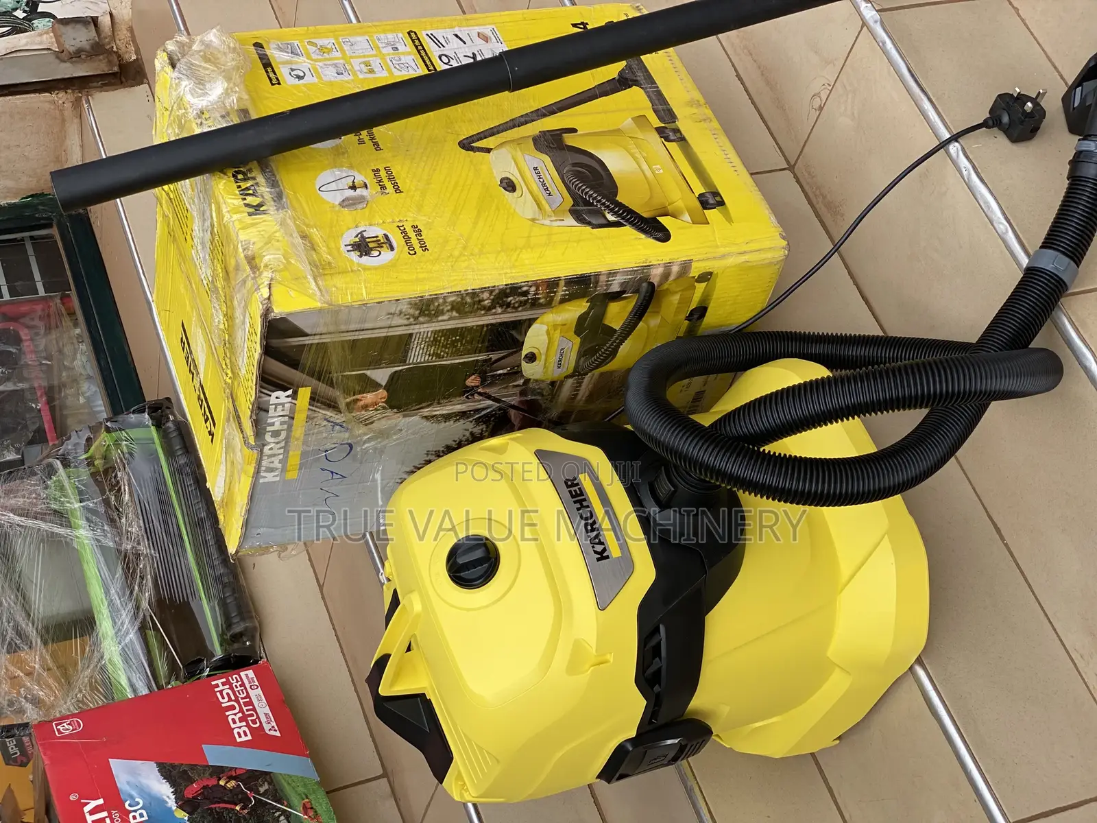 Vaccum Cleaner WD 4 Karcher Brand